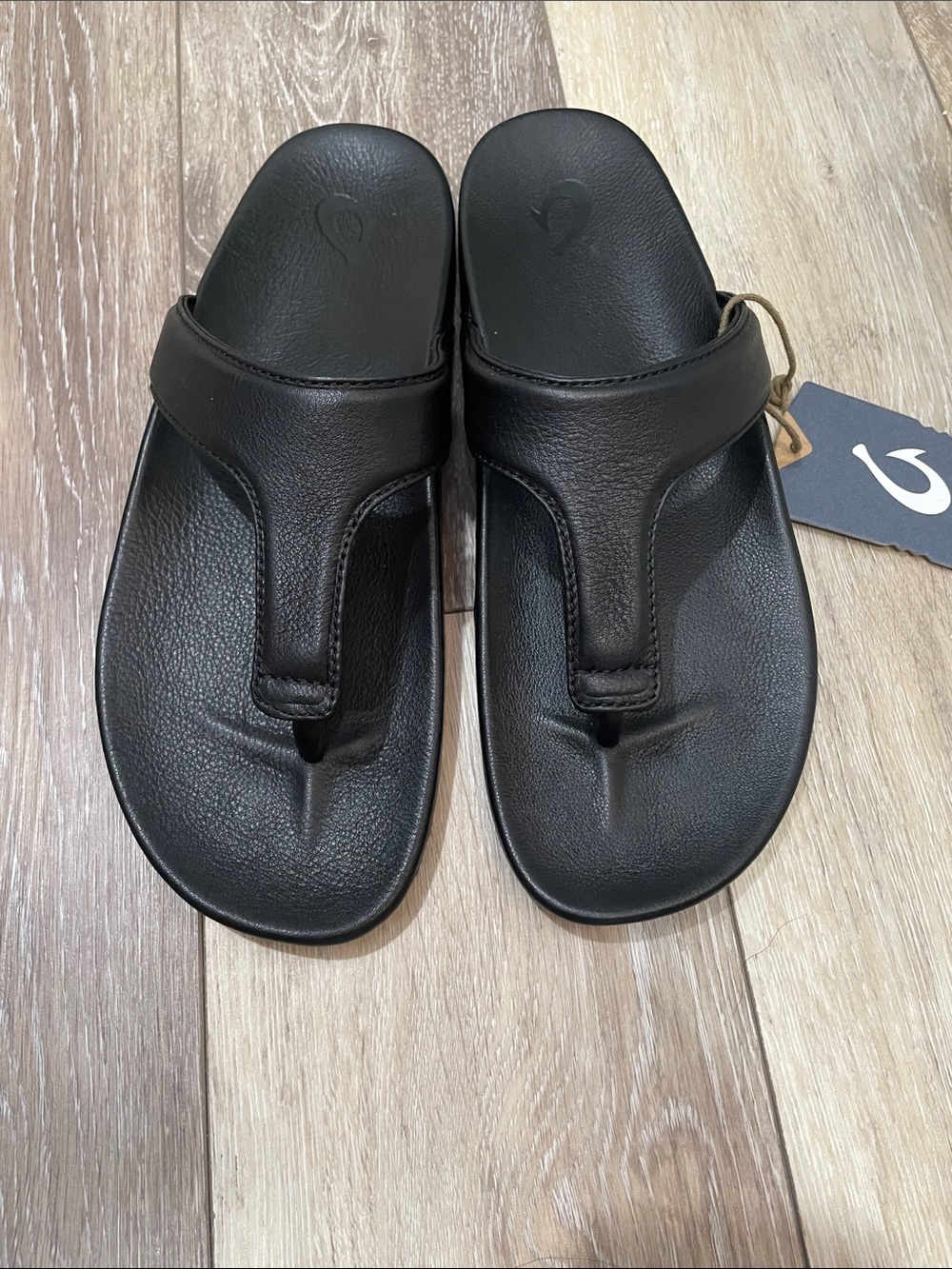 Olukai Women’s Size 10 Kipea Lipi Black Leather Sandals Wet Grip Sole NWT
